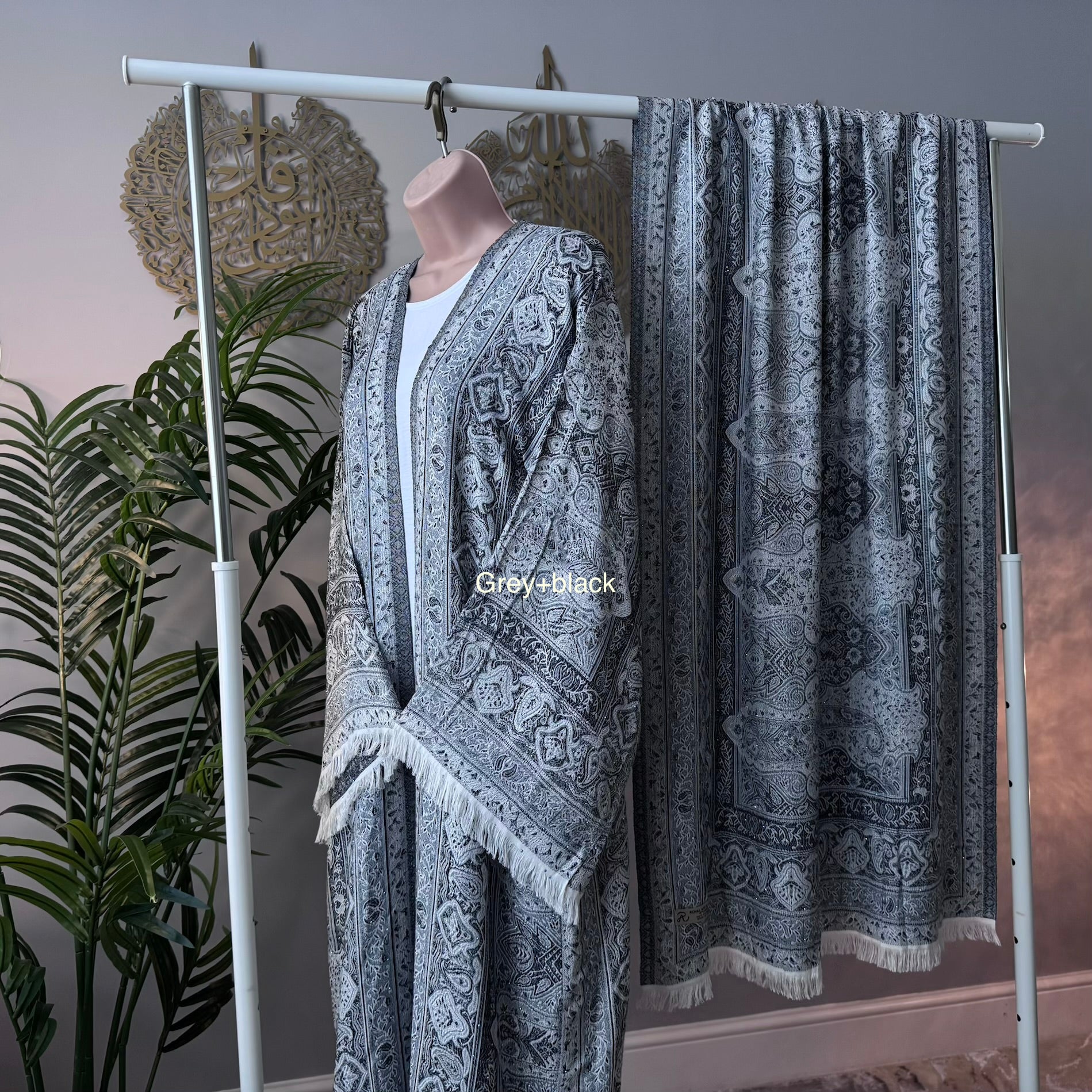 Pashmina abaya