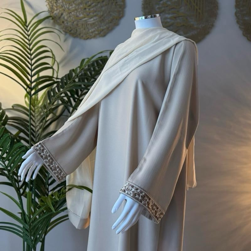 HIBA - Lace Closed Zoom Abaya