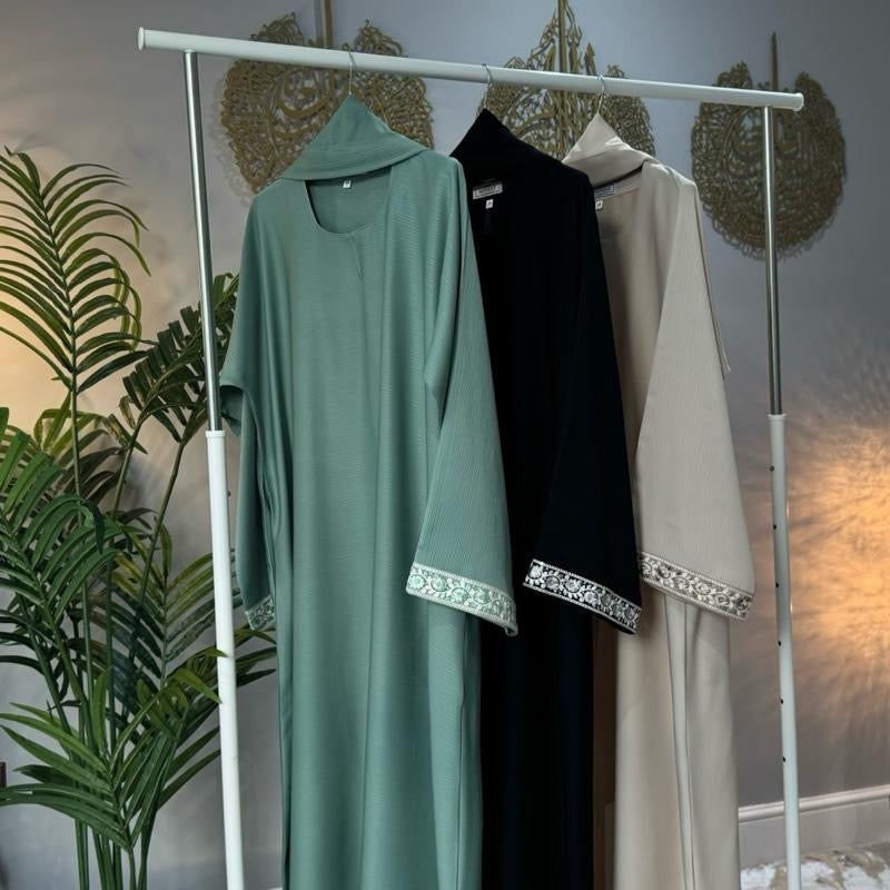 HIBA - Lace Closed Zoom Abaya