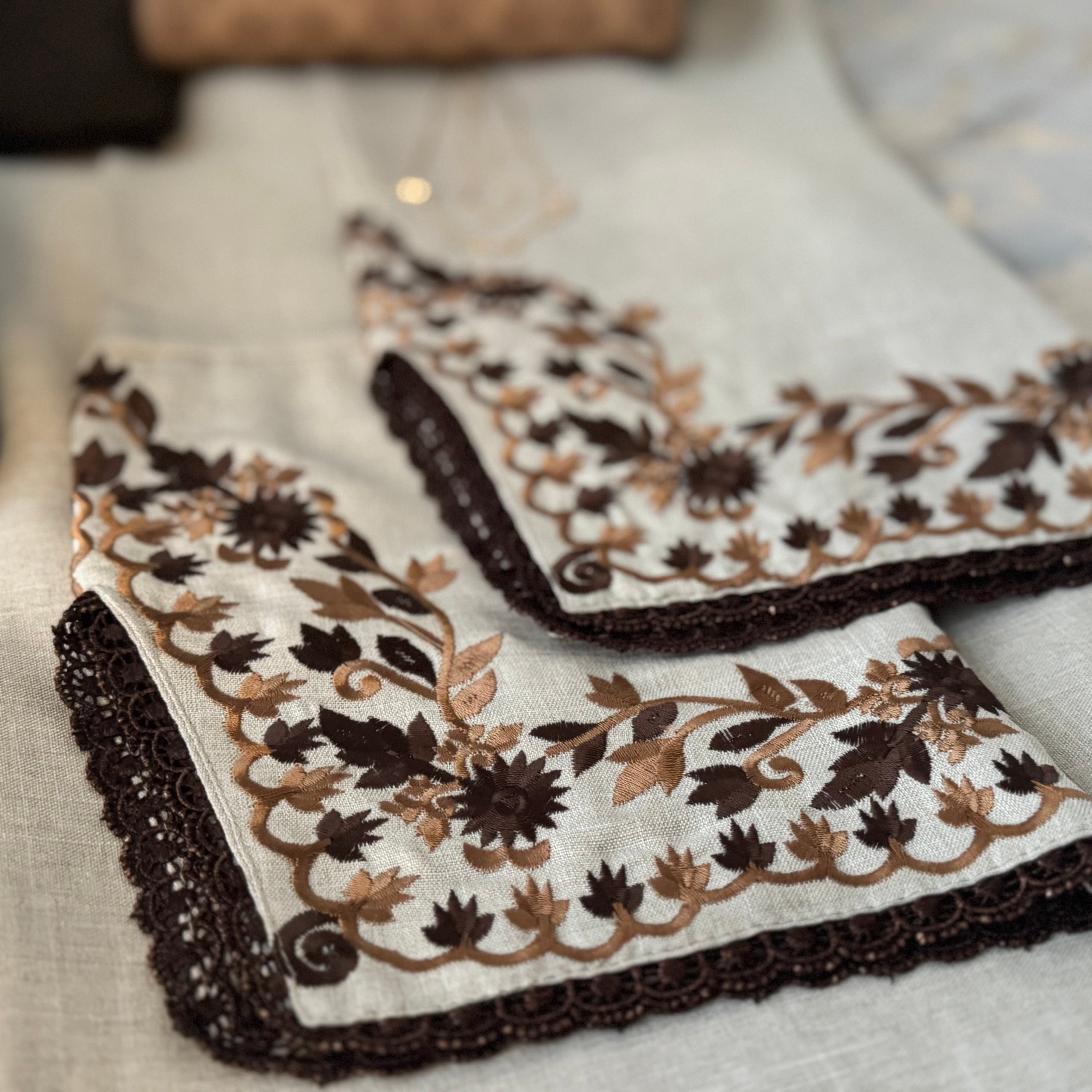 Humaira - Linen Embroidery Split Sleeve Lace Details Closed Abaya