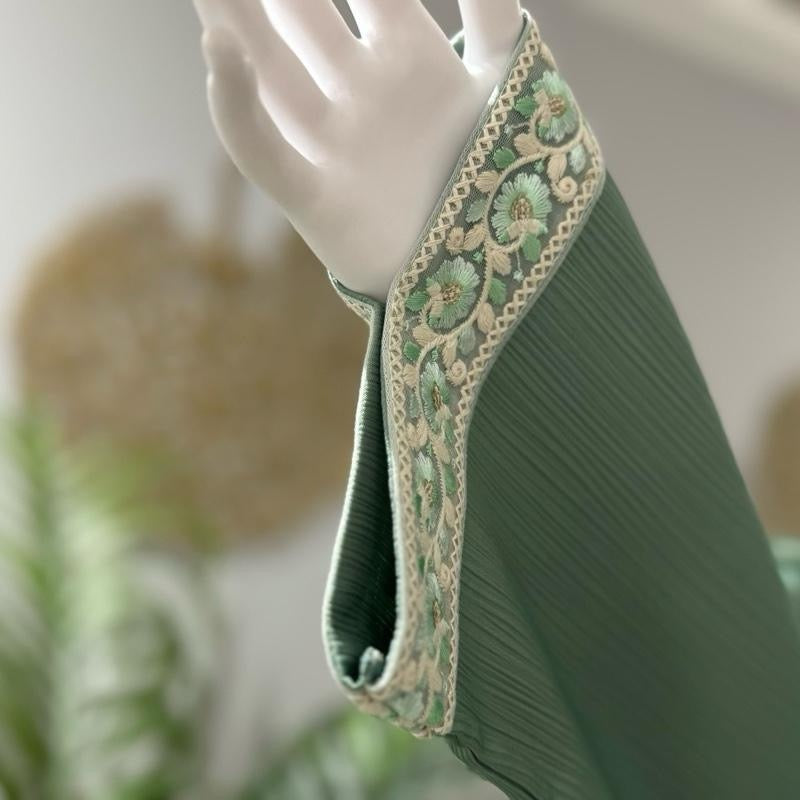 HIBA - Lace Closed Zoom Abaya